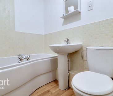 2 bedroom semi-detached house to rent - Photo 4