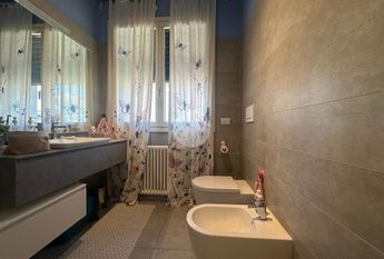 Porzione di bifamiliare in affitto