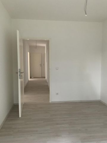 3-Zimmer-Wohnung mit Balkon in Gelsenkirchen-Scholven mieten - Foto 2