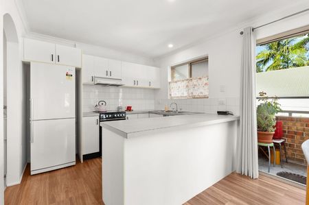 TOP FLOOR UNIT WITH BREATHTAKING VIEWS - Photo 2