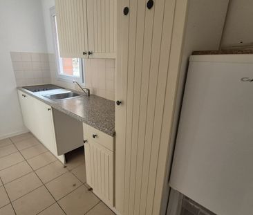 Location Appartement 2 pièces 56m² LILLE 59000 - Photo 2