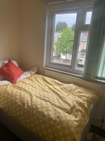 Room in a Shared House, Sunningdale Avenue, CV6 - Photo 5