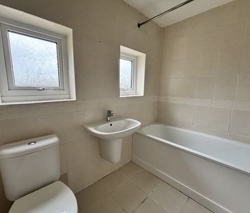 Balmoral Avenue, OX16, Banbury - Photo 1