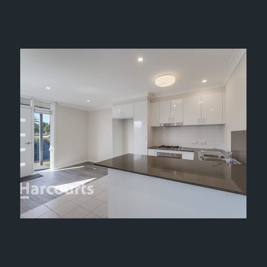 Beautiful 3-bedroom Townhouse... - Photo 1