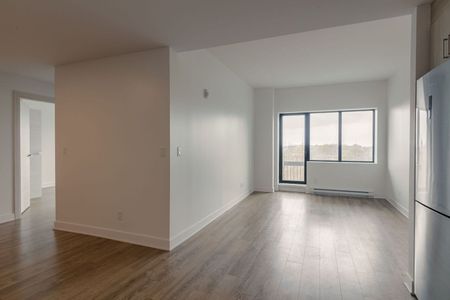 30 Saint Joseph Boulevard Est - Photo 4