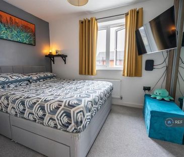 2 bedroom semi-detached house to rent - Photo 3