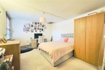 2 bedroom maisonette to rent - Photo 3