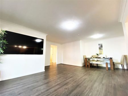 1st floor 2 bedroom apartment - Photo 3