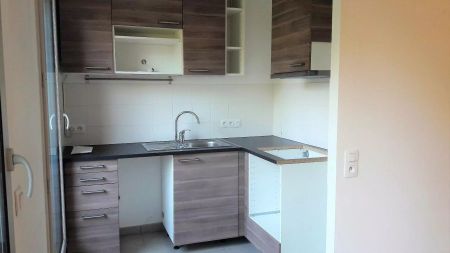 location Appartement T3 DE 62.6m² À LE CHESNAY - Photo 2