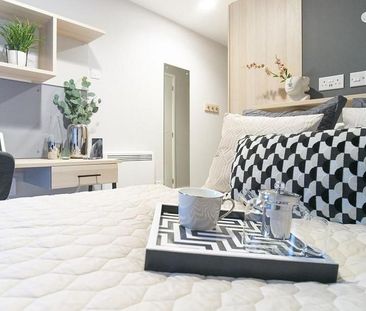 1 bedroom in a flat share to rent - Photo 2