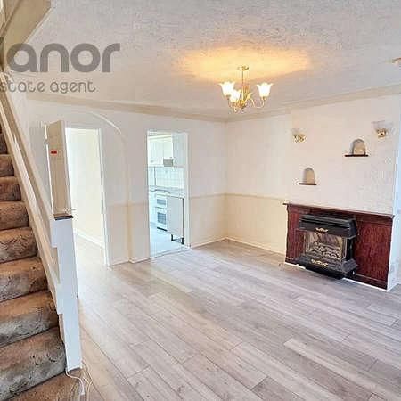 Sussex Close, Ilford, IG4 - Photo 1