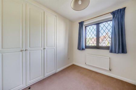 5 bedroom detached house to rent - Photo 4