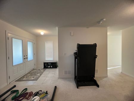 For Lease - 10 Cornerside Way, Whitby, Ontario - Photo 4