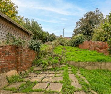 4 bedroom terraced house to rent - Photo 1