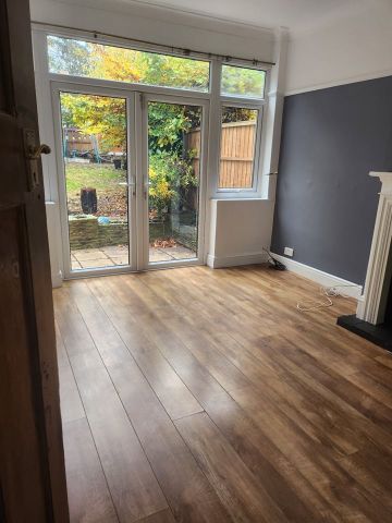 3 Bed Semi-Detached House, Bourne Close, B13 - Photo 2