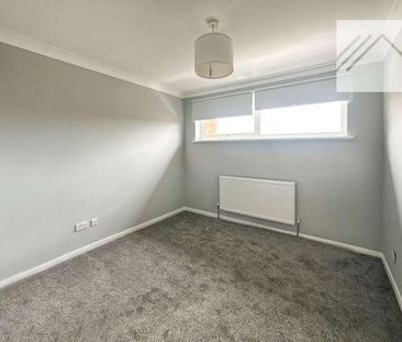 Norfolk Way, Canvey Island, SS8 - Photo 3