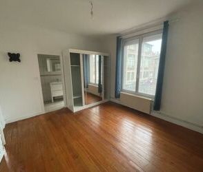 Location Maison 4 pièces 85 m2 à Saint-Quentin - Photo 3