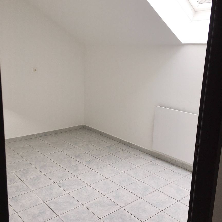 Gut aufgeteilte 1-Zimmerwohnung im Dachgeschoss - Foto 1