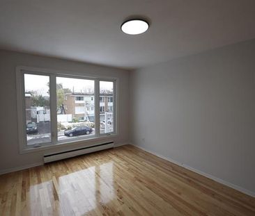 425 Rue Élaine - Photo 1