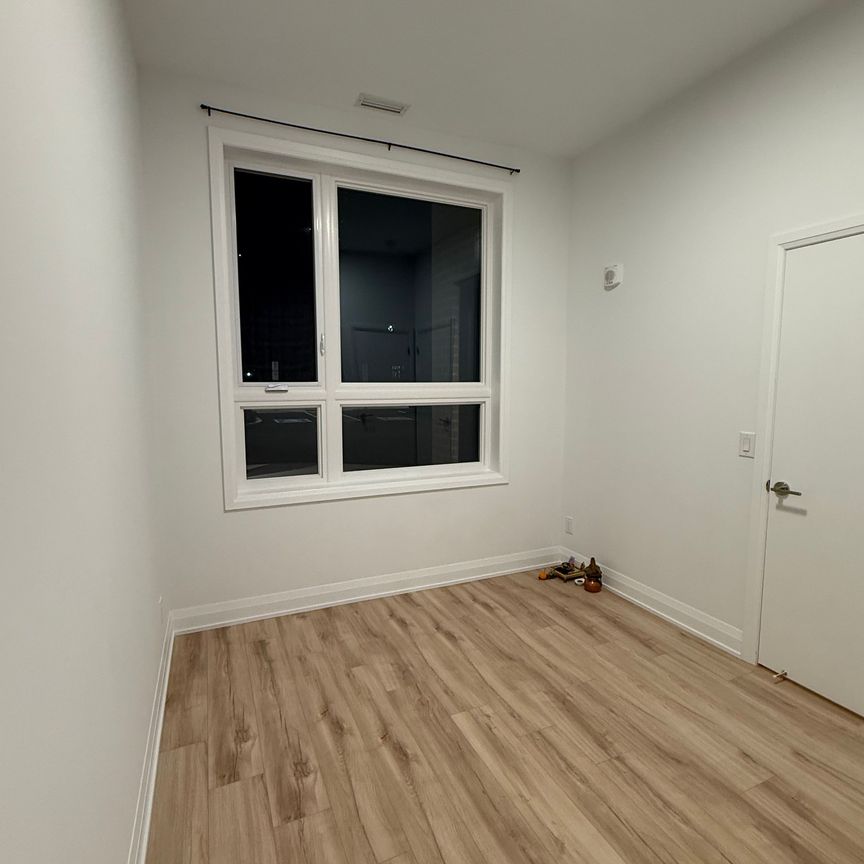 For Lease - 3250 Carding Mill Trail Unit# 101, Oakville, Ontario - Photo 1