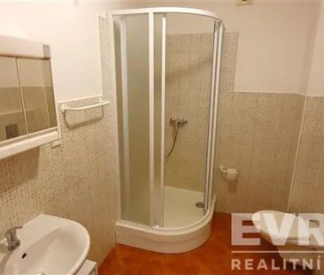 Pronájem bytu 1+kk ve Vrchlabí - Photo 3