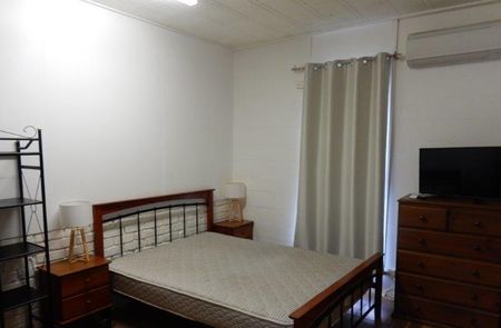 STUDIO APARTMENT CLOSE TO THE BEACH - Photo 4