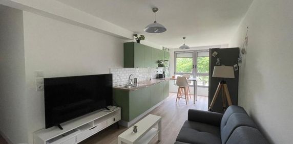 Location Appartement 1 pièce 9m² CHANGE 53810 - Photo 2