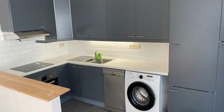 Appartement te huur in Elsene voor € 1.100 met 2 slaapkamers - Photo 2