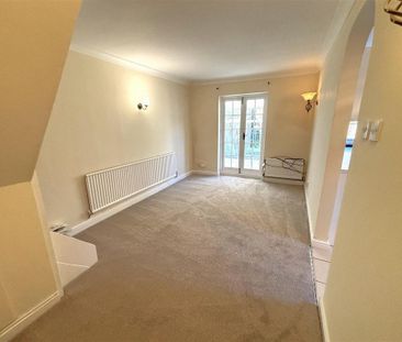 2 bedroom semi-detached house to rent - Photo 6