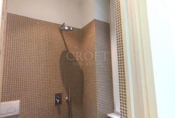 Parioli-Piazza delle Muse: Restored 3 bedroom, 3 Bath, spacious living, kitchen, balcony, near park, master bed & 2 single bedrooms. Ref 1045