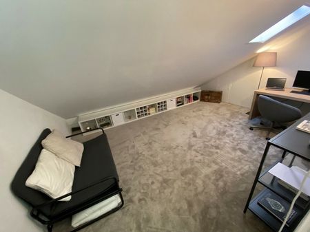 Sumptuous 2.5-room apartment in the attic. High-end finishes - Photo 3