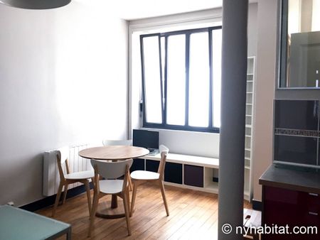 Logement à Paris, Location meublée - Photo 2