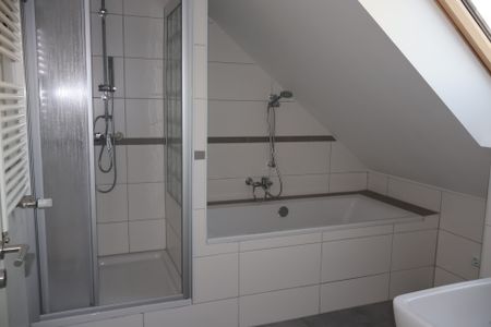 Exklusive 3,5-Zi. DG-Wohnung Nürnberg-Maxfeld | Erstbezug - Photo 4