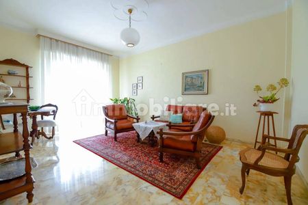 Appartamento viale Antonio Ed Edelina Devoto, Centro, Chiavari - Photo 3