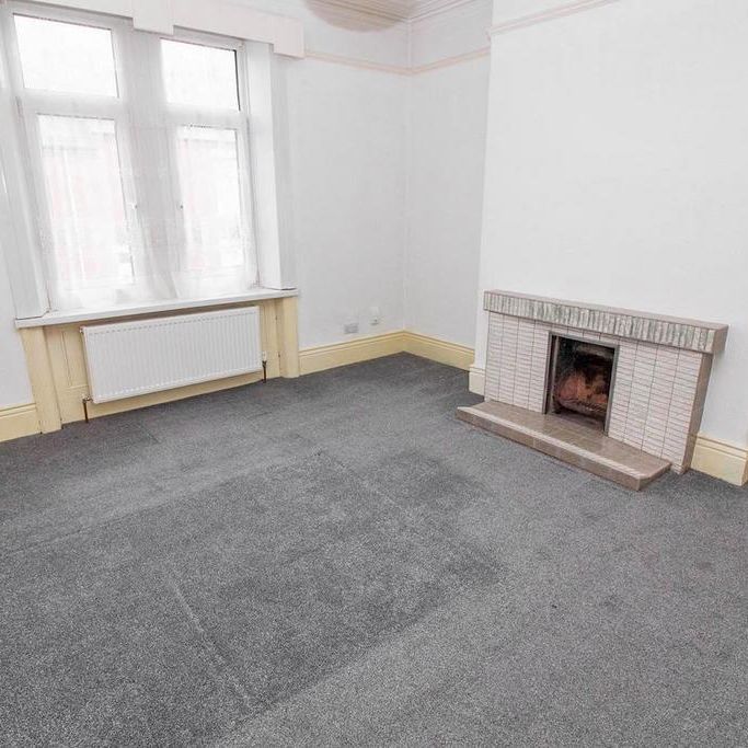 3 bedroom flat to rent - Photo 1