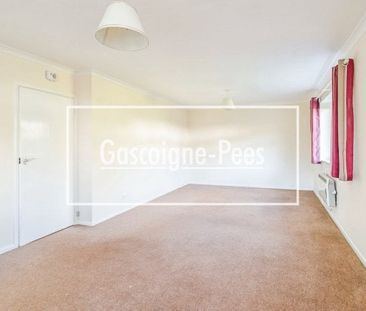 Stratfield Cort, Tadley, RG26 - Photo 2