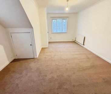 2 bedroom end of terrace house to rent - Photo 2