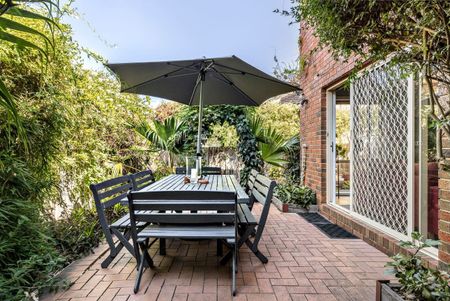 8 Sinclair Crescent, Macleod - Photo 2