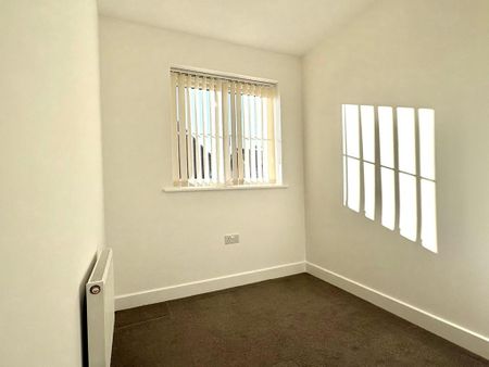 3 bedroom terraced house to rent - Photo 3
