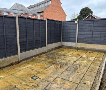 1 BED Coach House To rent - Photo 1