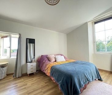 Location Appartement 2 pièces 45m² LA ROCHE SUR YON 85000 - Photo 2