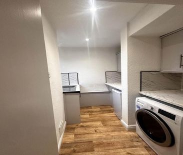 1 bedroom ground floor flat to rent - Photo 3