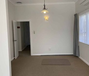 Location, location, location! - Photo 1