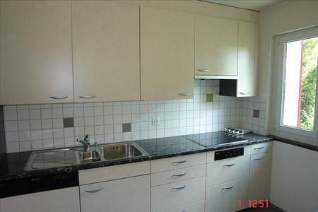 "Spacious apartment in a quiet location" - Photo 3