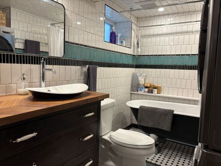 For Lease - 306 Wexford Avenue Unit# Lower, Hamilton, Ontario - Photo 2