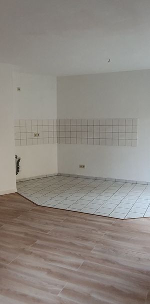 - 2 - Raumwohnung mit Terrasse "ALLES NEU" in Blasewitz - Photo 1