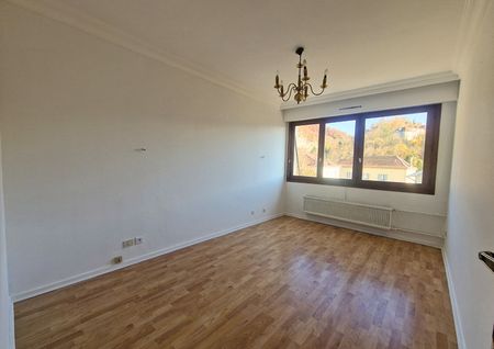 Location Appartement 3 pièces 82m² - Photo 2