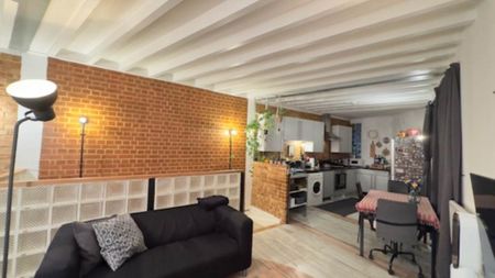 3 bedroom apartment to rent - Photo 2