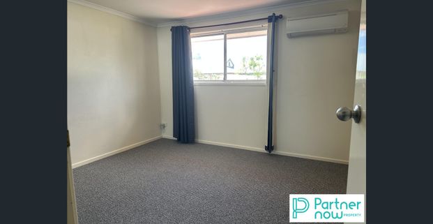 Three-Bedroom Townhouse Near CBD - Photo 1