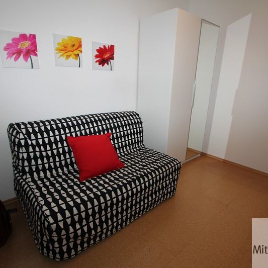 Modern möblierte 3-Zimmer Dachterrassen Wohnung in begehrter Lage - Photo 1